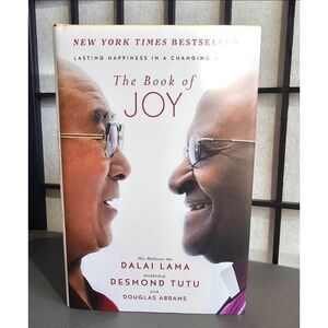 The Book of Joy: Lasting Happiness in a Changing World Dalai Lama & Desmond Tutu
